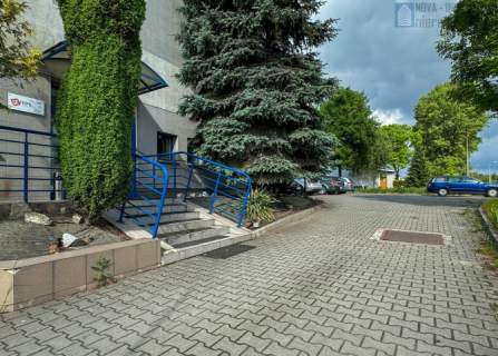 parter parking przy węźle A1-A4 64m2