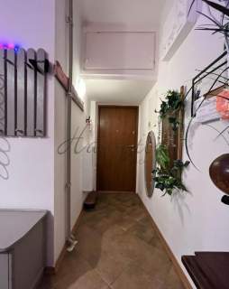 APARTAMENT w PRZEDWOJENNEJ kamienicy -Stara Praga